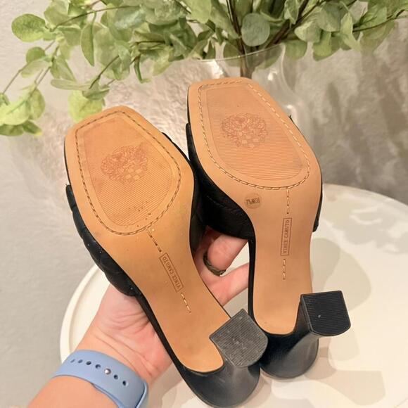 Vince Camuto Reselm Quilted Mule Heel Black Womens 7.5 Excellent Like New - Picture 3 of 5